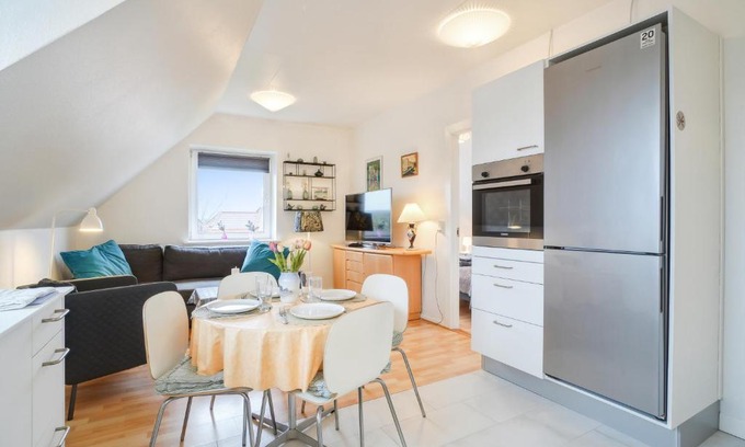 Amager Apartment | Ama Hyg Atelier Copenhagen-LOVELY TOP FLOOR Apart -NEAR AIRPORT-METRO AND THE BEACH