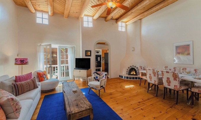 West Manhattan House | Amado - Amazing Railyard Location, Kiva Fireplace