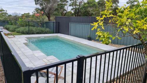 Vincentia House | Amalena by the sea - Vincentia 5BR home with pool
