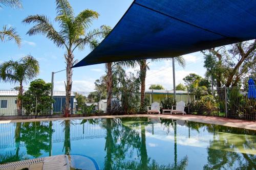 Cowes Hotel | Amaroo Park