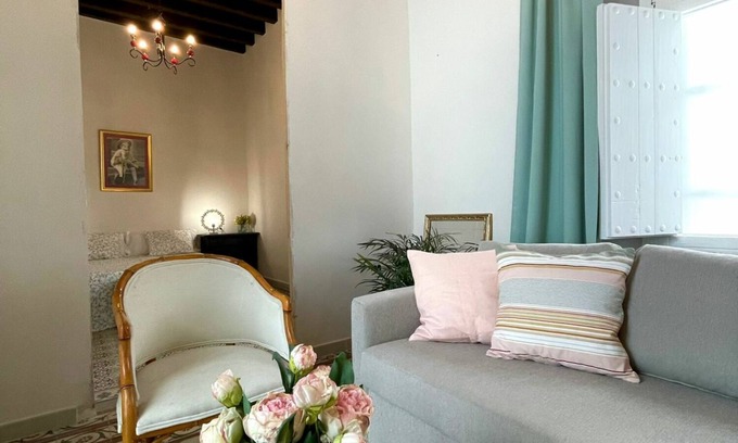 El Puerto de Santa Maria House | Amazing Casa Palacio in the Historic Area of El Puerto recently renovated