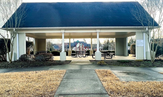 South Downtown House | Amazin Lrg 3 Bed house w/King bed
