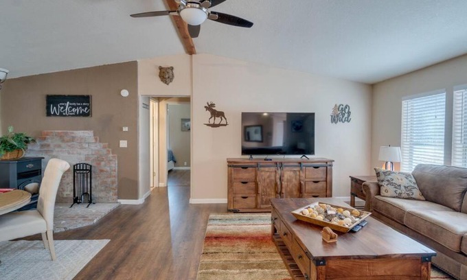 Munds Park Ski Chalet | Amazing 3 Bed, 2 Bath Cabin between Flagstaff & Sedona