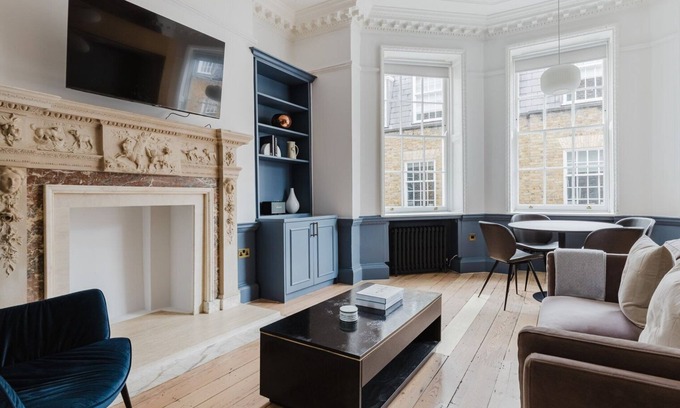 Holborn and Covent Garden Apartment | Amazing Bloomsbury 1BR, near Universities, Shops & Bars, by Blueground