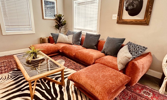 East Side House | Amazing Bohemian Bungalow ATL - Hot Tub Spa