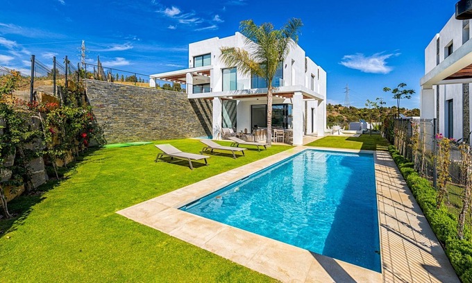 Cabopino Villa | Amazing Costa Del Sol Villa | 5 Bedrooms | Villa Teodoro | Private Jacuzzi &.