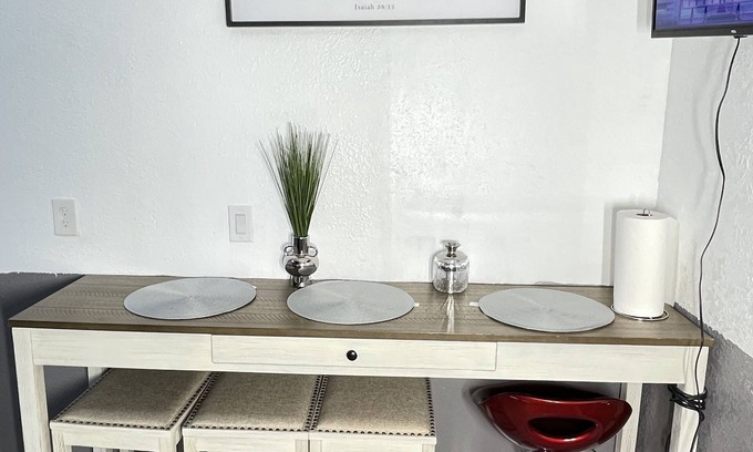 Pine Castle Apartment | Amazing Cozy Studio Full Kitchen 1queen bed