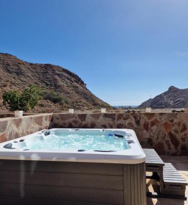 Mogan Apartment | Amazing cozy Villa Hugo Tauro with Jacuzzi, Pool, Wi-Fi