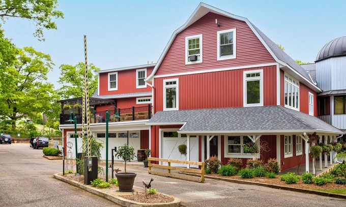 Holland House | Amazing for family vacations! Kids love the bunkroom! Sleeps 18!