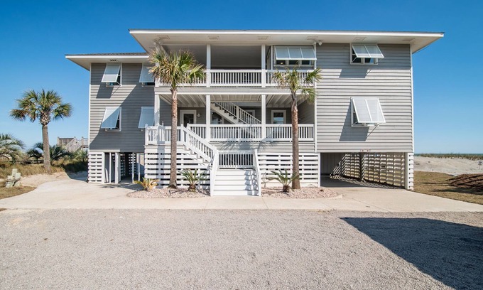 Debordieu Colony House | AMAZING FULLY REMODELED INTERIOR OCEANFRONT 6 BEDROOM