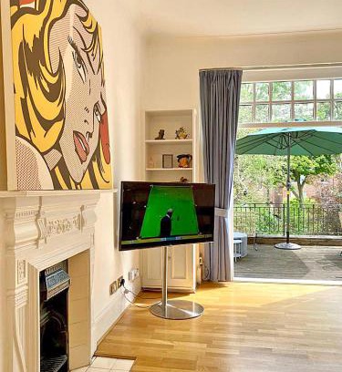 South Hampstead House | Amazing holidays home with a terrace