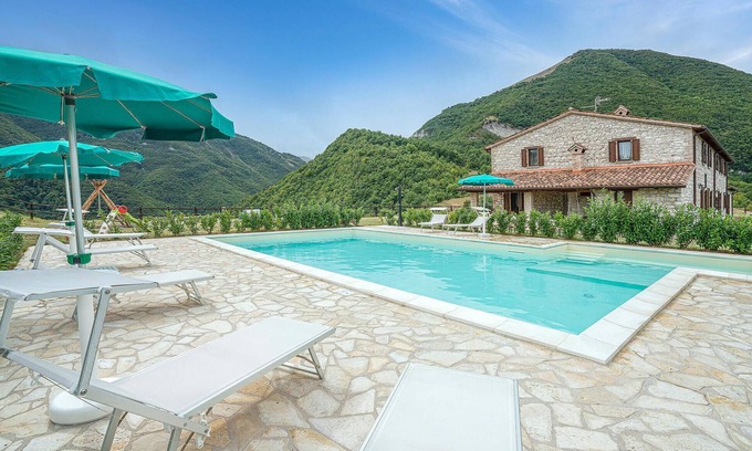 Apecchio House | Amazing home in Apecchio (PU)
