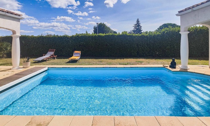 Creissan House | Amazing home in Creissan