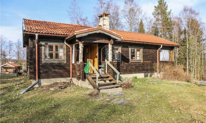 Enviken House | Amazing Home In Enviken With Lake View