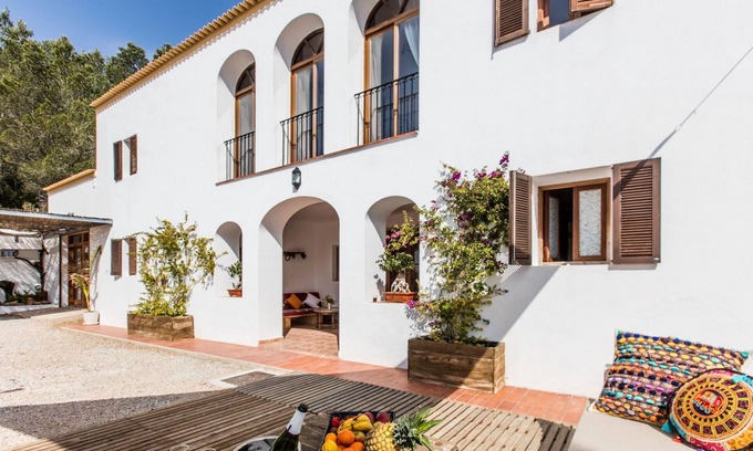 Santa Eulalia del Rio House | Amazing home in Santa Gertrudis