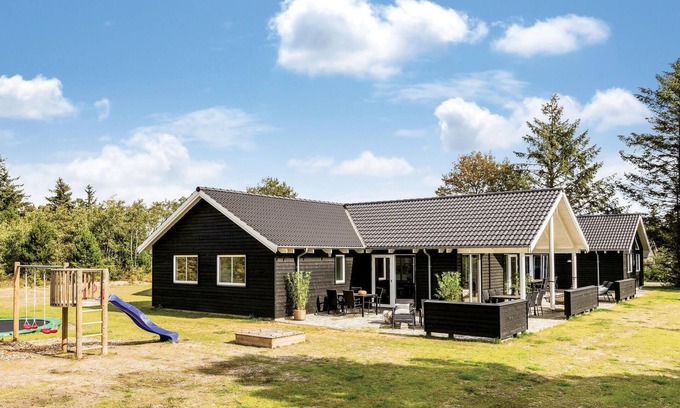 Henne House | Amazing home in Henne with sauna