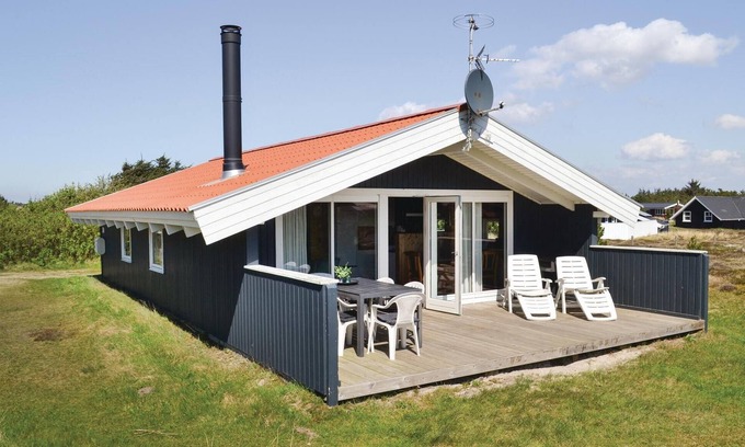 Bjerregaard House | Amazing home in Hvide Sande with WiFi