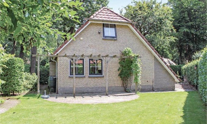 Ede House | Amazing home in Lunteren with 4 Bedrooms and WiFi