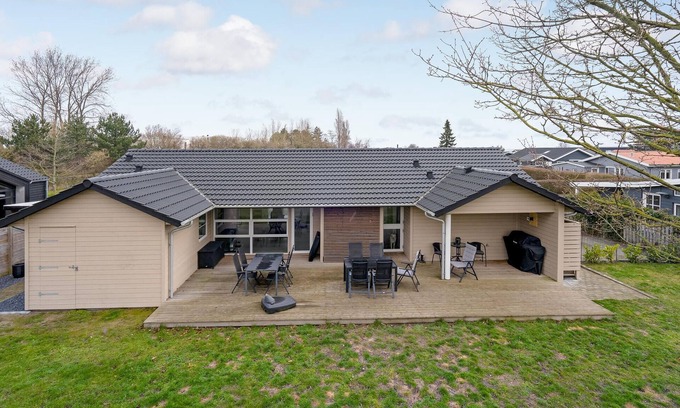 Nyborg House | Amazing home in Nyborg with WiFi