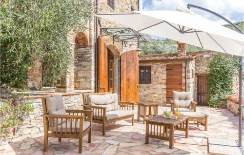 Pieve a Elici House | Amazing Home In Pieve A Elici -Lu-