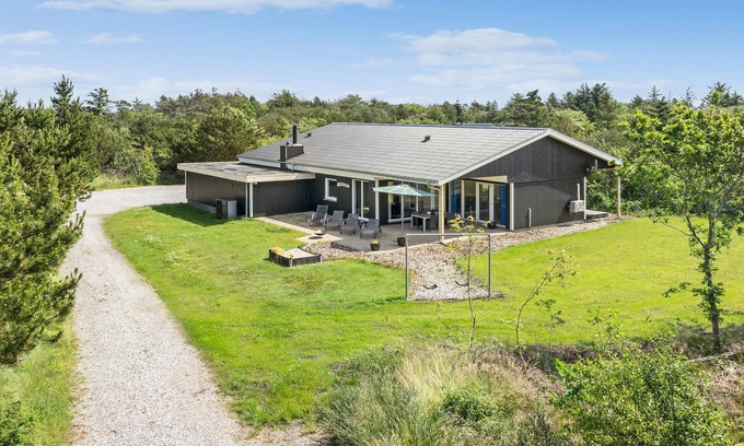 Lodbjerg Hede House | Amazing home in Ringkøbing with sauna