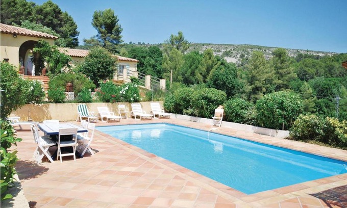 Salernes House | Amazing Home In Salernes With Wifi