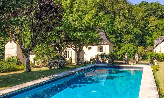 Sarrazac House | Amazing home in Sarrazac with WiFi