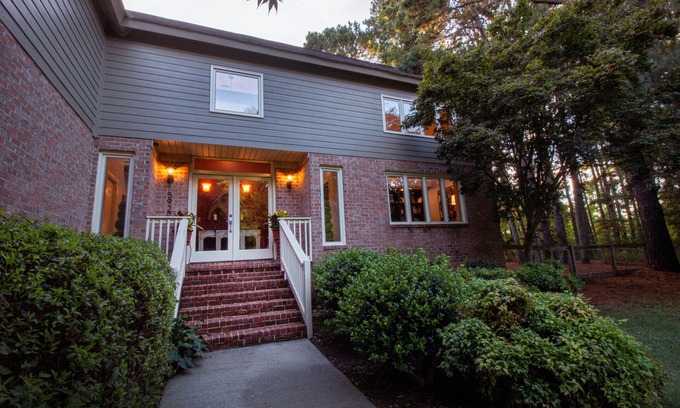 Taylors House | Amazing House near mountains -Greenville/Travelers Rest - Hiking Biking Golfing