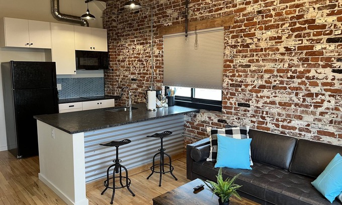 Redmond Apartment | Amazing Industrial Loft Apartment in Downtown Redmond