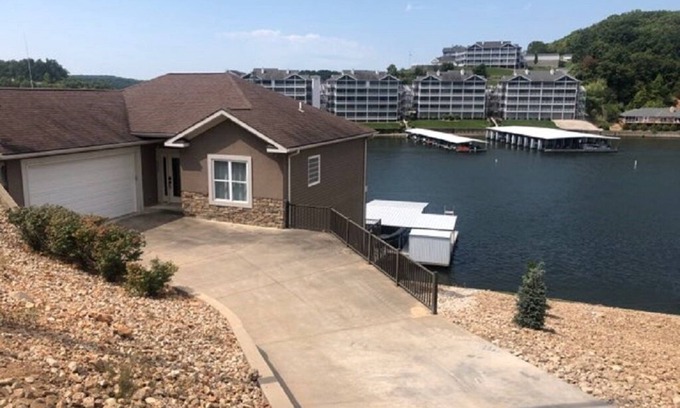 Lake of the Ozarks House | Amazing Lake Getaway for the whole family!