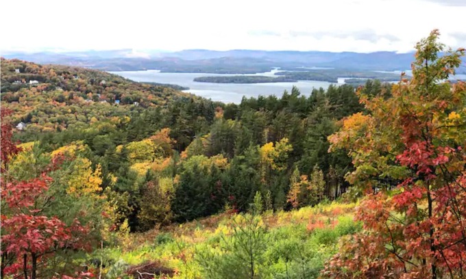 Gilford Ski Chalet | Amazing Lake & Mountain views Gunstock Ski Chalet.