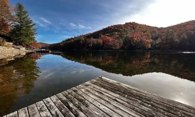 Cullowhee House | Amazing Lakefront home with private NEW dock