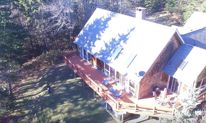 West Dover House | Amazing, Large, Loaded Ski Chalet Game Room Minutes to Mount Snow!