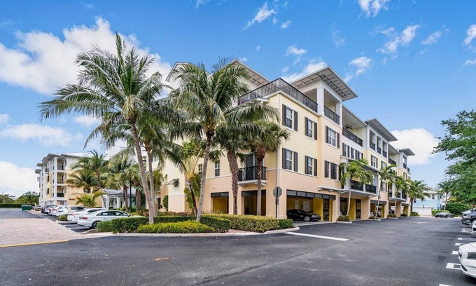 Delray Beach Condo | Amazing Location! in Delray