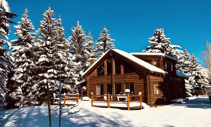 Hailey House | Amazing Log Home Retreat Hailey-Sun Valley close