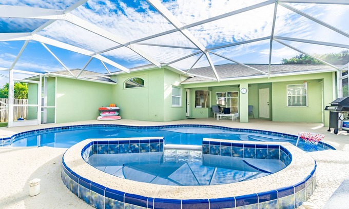 Palm City House | Amazing modern home with heated pool and jetted tub 86 all year round…