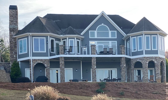 Six Mile House | Amazing Mountain, Lake and Private Island Views ~ Hot Tub ~ Kayaks ~ Pizza Oven!