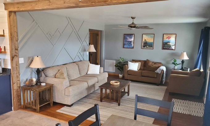 Pisgah Forest House | Amazing Mountain Views - Close to Pisgah, Dupont, & Downtown