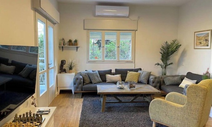 Haifa Apartment | Amazing New Boutique Apartment with Balcony @ Carmel Center by Casa Carmel