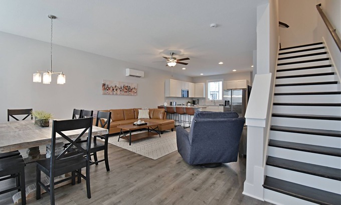 Knoxville House | Amazing new construction with rooftop patio!