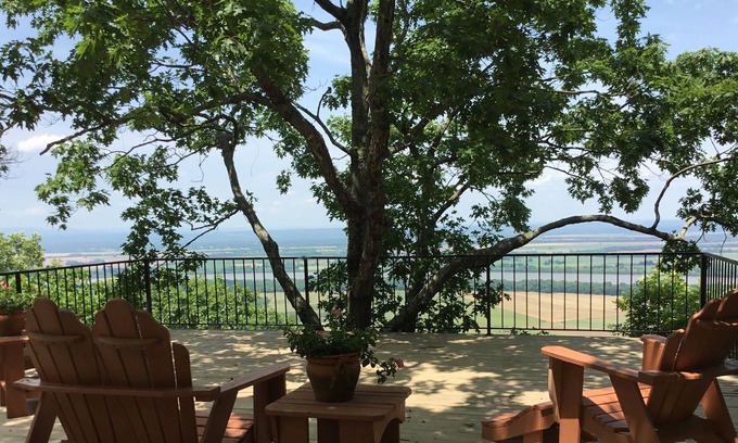 Morrilton House | Amazing Panaromic View of the Arkansas River