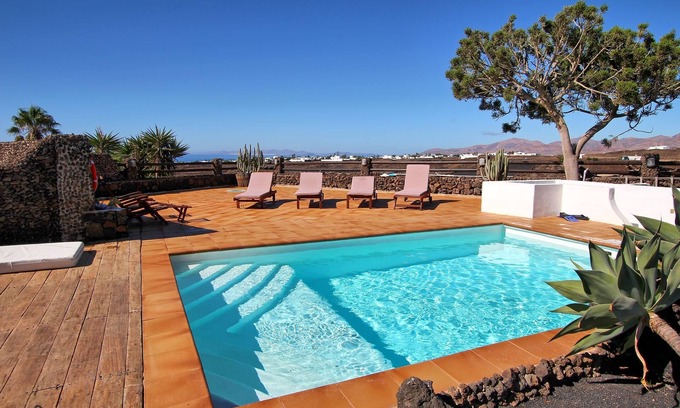 Tias Villa | Amazing Panoramic Sea Views, the Island of Fueterventura and the Mountains