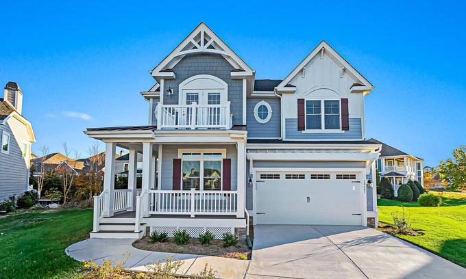 Long Neck House | Amazing Peninsula retreat with pools, hot tubs, sports courts, & ample golfing