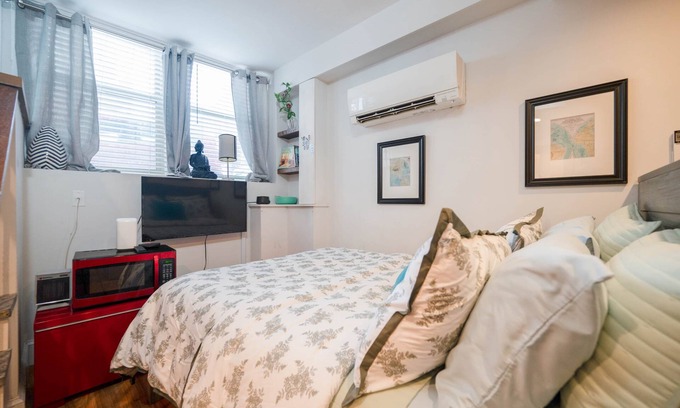 North End Apartment | Amazing price & location w parking -North End -Boston