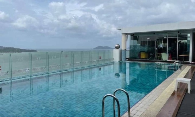 Downtown Kota Kinabalu Apartment | Amazing seaview hotel room | KKCity Center