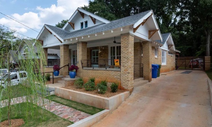 West End Apartment | Amazing Style/Privacy/Comfort by BeltLine/Downtown
