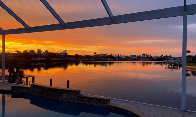 Burnt Store House | Amazing sunsets, Fishing from the dock, Large lanai & Pool - Villa Boa Vista - Roelens Vacations