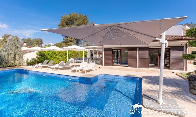 Olivella Villa | Amazing Villa Bol Bol near Sitges with Heated Pool