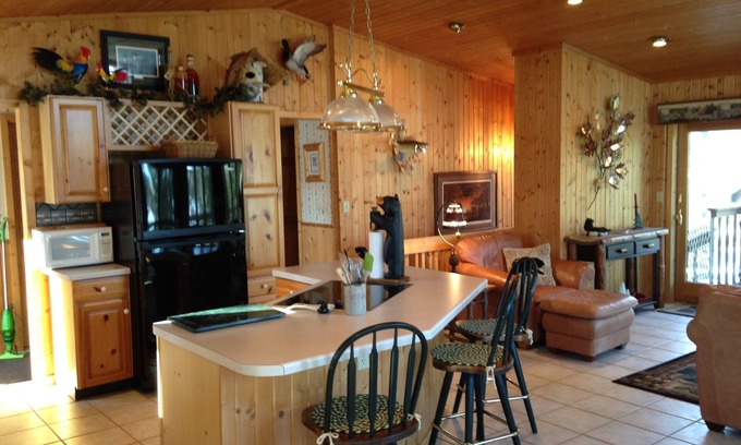 Hayward Cabin | Amazing Waterfront Cabin on Placid Lake