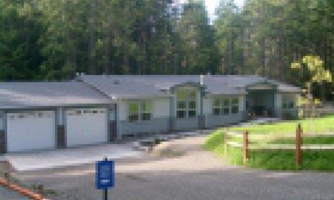 Adelma Beach Bed & Breakfast | Amber Lights Bed and Breakfast